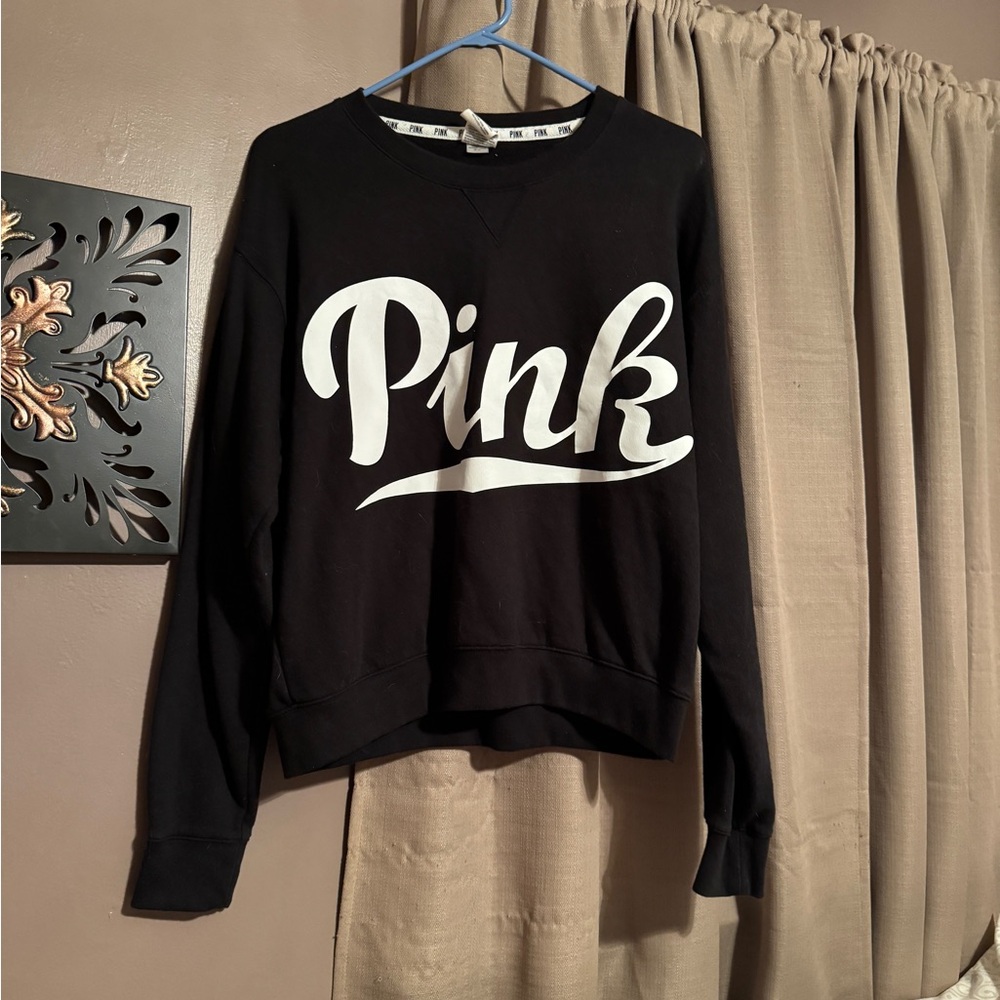 Victoria's Secret Comfy Causal Black & White Long Sleeved Sweatshirt Medium